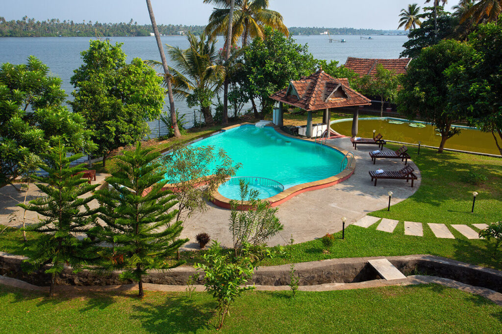 Resorts in Cherai